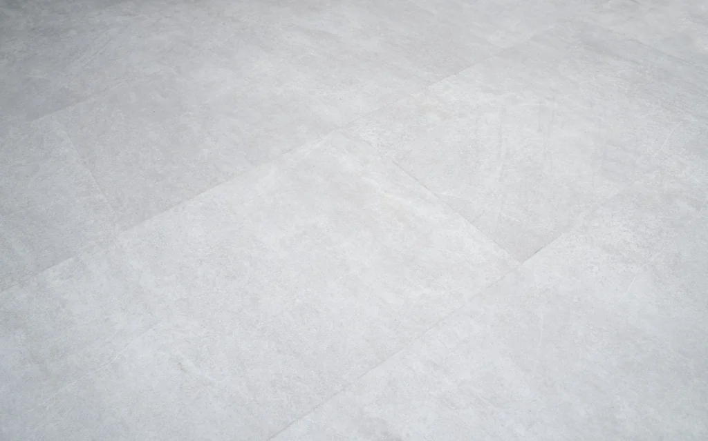 Caja piso SPC - Savannah Stone - 6.5 mm - Sistema Clic - Álto tráfico - Manto padding IXPE 1mm incluido - SV-917 - Savannah Collection - 305*610*6.5 mm
