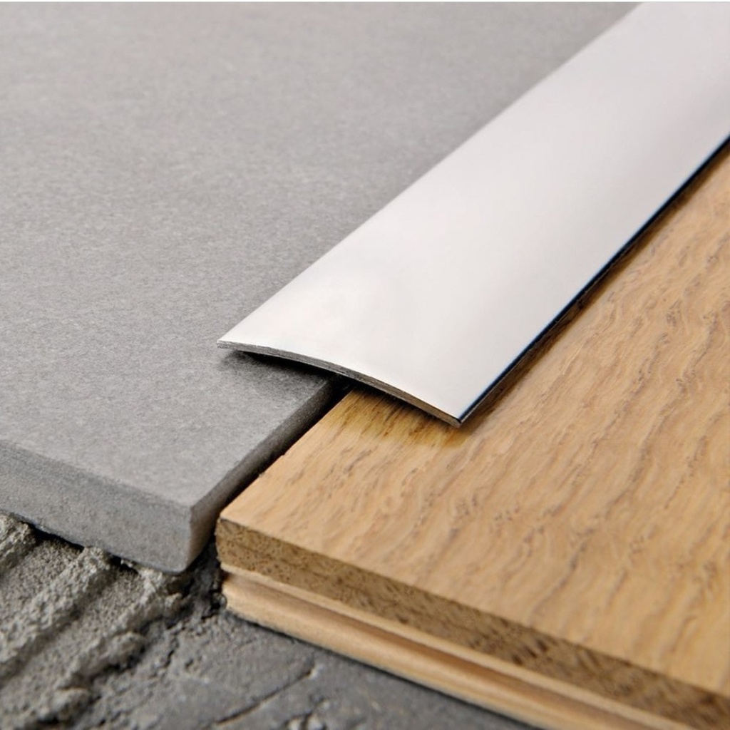 Moldura Prosol - Con pegamento incluido - aluminio plata - 30x2700 mm