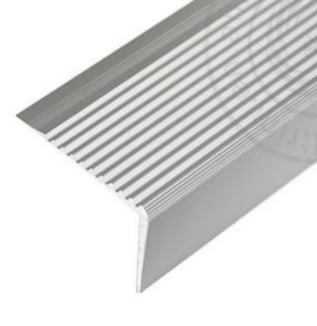 Angulo aluminio - Antiresbalante - Para escaleras - Acabado Silver Plata Anodizado - 40*22*3000 mm