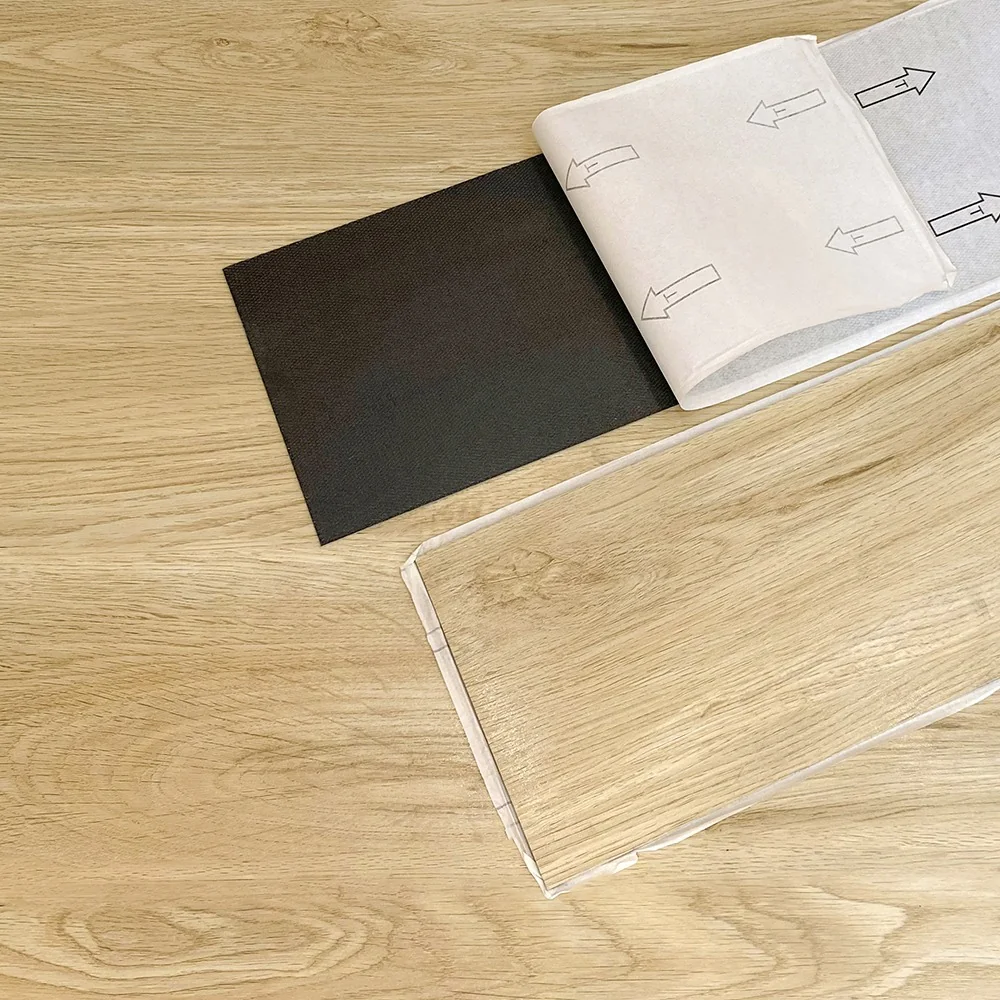 Caja piso PVC - Autoadhesivo - HC-02 - Haya Clara - Caja 5 m2 - 36 láminas por caja - 152*914*2 mm
