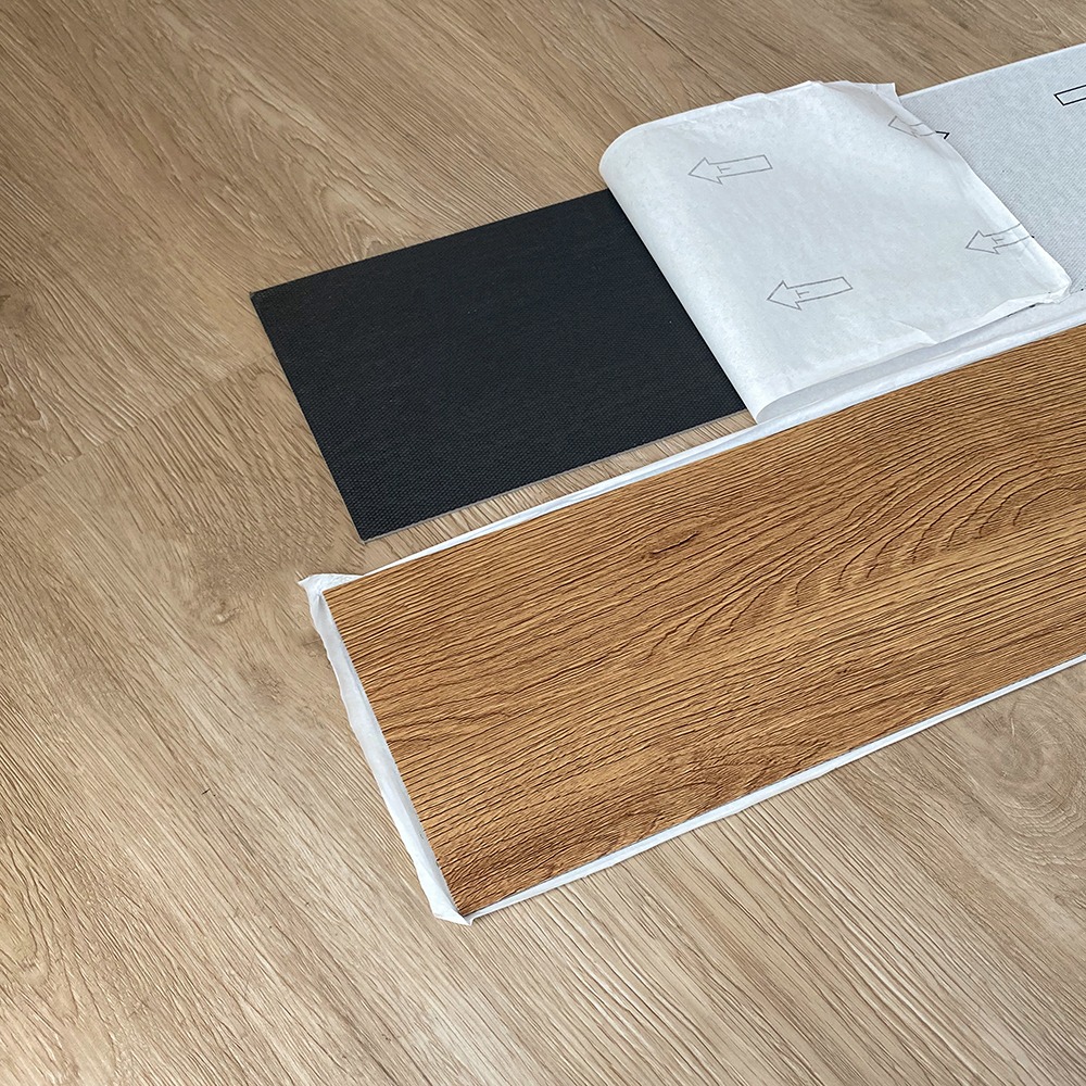 Caja piso PVC - Autoadhesivo - AD-03 - Arce Dorado - Caja 5 m2 - 36 láminas por caja - 152*914*2 mm
