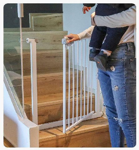 Puerta Barrera De Seguridad Para Bebes o Mascotas - Medida de Instalación entre 75 a 82 cm - Altura 76 cm - Color Blanco