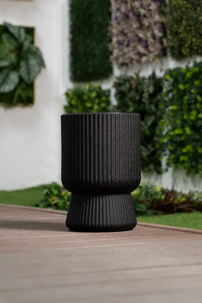 Macetero - Tipo Copa - Mediano - 26*36 cm - Negro Mate