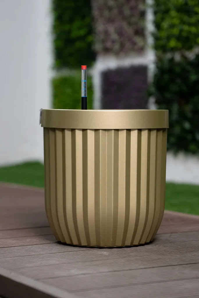 Macetero - Mediano - Cilíndrico Con Textura - 35*37cm - Oro