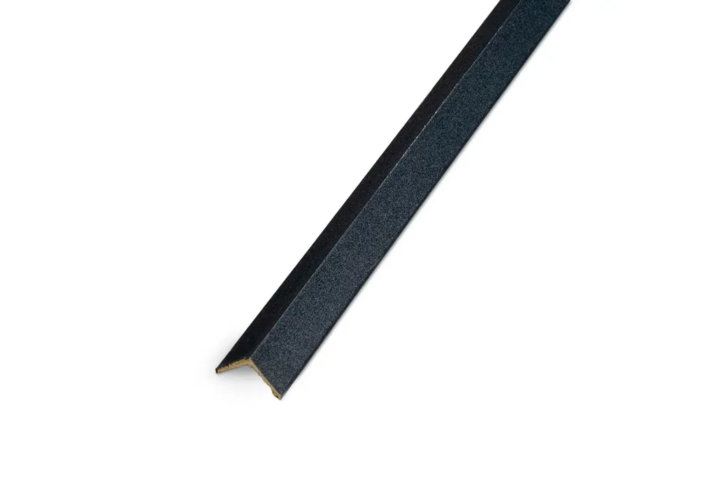 Angulo - PVC - Negro - 25*25*2400mm