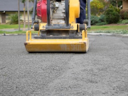 [Servrds-1] Adecuacion terreno con geotextil y gravilla compactada para instalar grama artificial (m2)